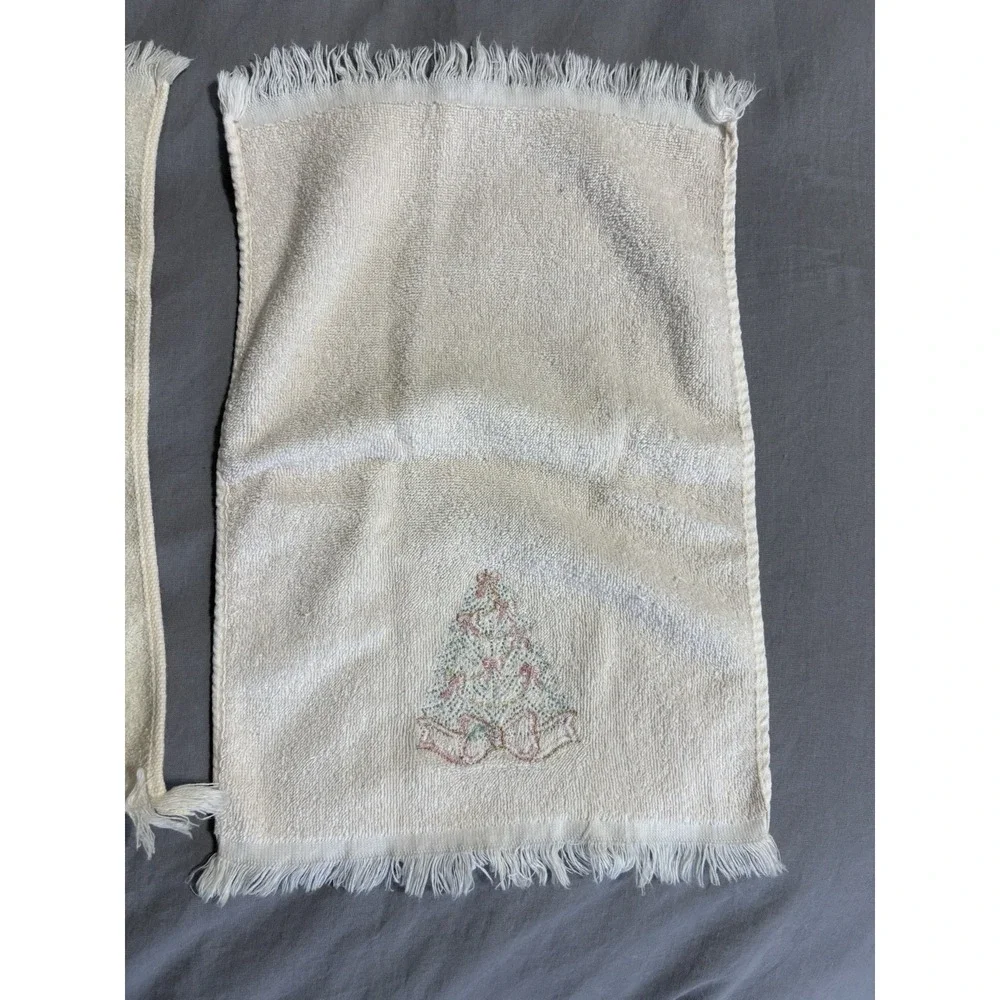 Vintage Christmas Towel Set 3 Pieces Ivory Appliqués Santa Sled Christmas Tree